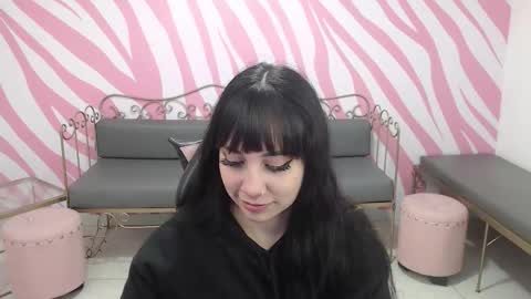 Sabrina online show from December 18, 2025, 1:17 pm