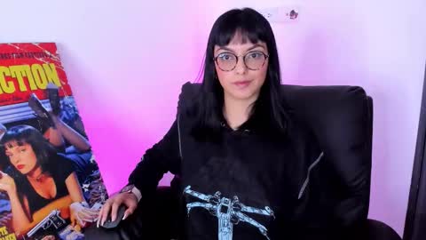 Snapshot of saam_collins69 chatting on February 1, 2026, 10:19 pm Val online show from February 1, 2026, 10:19 pm