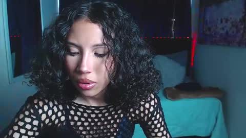 Snapshot of sabaha_ chatting on December 18, 2024, 9:08 pm S A B A H A online show from December 18, 2024, 9:08 pm