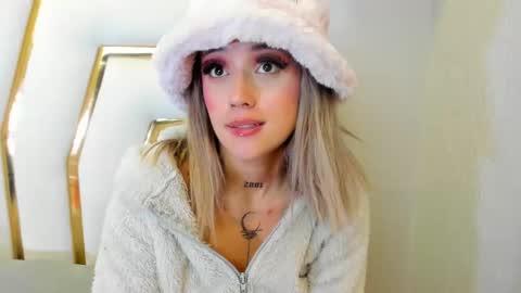 Snapshot of sabrina_cole chatting on December 4, 2024, 9:40 am . Sabrina Cole . online show from December 4, 2024, 9:40 am