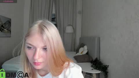 Snapshot of sabrina_moun chatting on September 26, 2025, 11:53 pm sabrina_moun online show from September 26, 2025, 11:53 pm