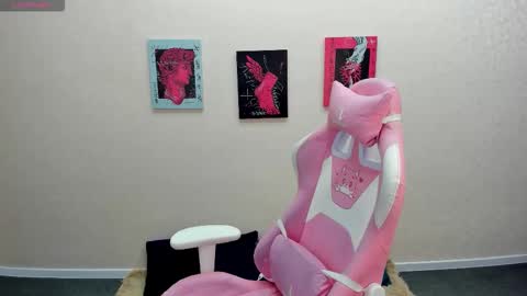 Snapshot of sabrina_moun chatting on October 13, 2025, 11:38 pm sabrina_moun online show from October 13, 2025, 11:38 pm
