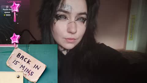 Snapshot of sabrina_raiders_666 chatting on December 4, 2024, 11:52 am Lilith Solar online show from December 4, 2024, 11:52 am