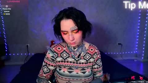 Snapshot of sabrina_raiders_666 chatting on February 19, 2025, 1:28 pm Lilith Solar online show from February 19, 2025, 1:28 pm