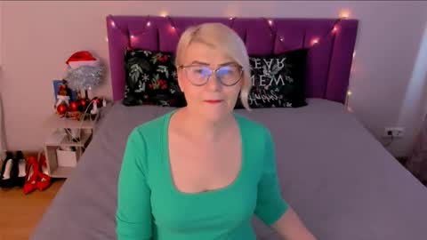 Sabrina MacMarren online show from January 11, 2026, 9:03 am