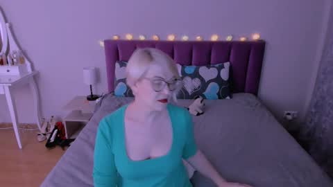 Sabrina MacMarren online show from February 10, 2026, 4:11 pm