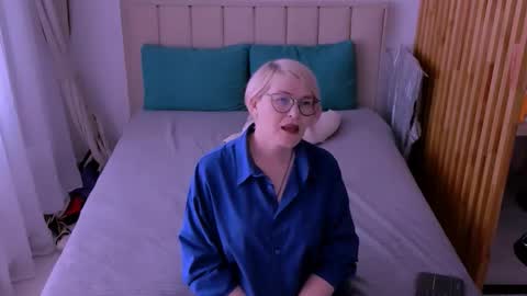 Sabrina MacMarren online show from March 8, 2026, 9:35 am