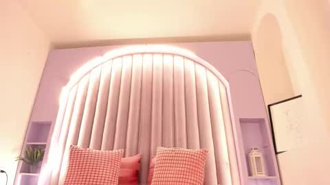 Snapshot of sabrinaspell_ chatting on September 16, 2025, 11:33 am S A B R I N A online show from September 16, 2025, 11:33 am