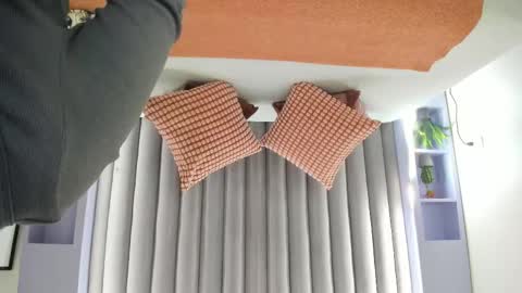 Snapshot of sabrinaspell_ chatting on December 18, 2025, 11:38 am S A B R I N A online show from December 18, 2025, 11:38 am