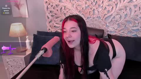 Snapshot of sabrinna_fox chatting on April 28, 2026, 7:30 pm sabrinna online show from April 28, 2026, 7:30 pm