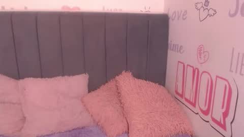 Snapshot of sachabratzx chatting on February 3, 2026, 12:54 pm Sacha online show from February 3, 2026, 12:54 pm