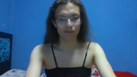 Snapshot of sachi_cosplayer chatting on December 15, 2025, 11:31 pm sachi_cosplayer online show from December 15, 2025, 11:31 pm