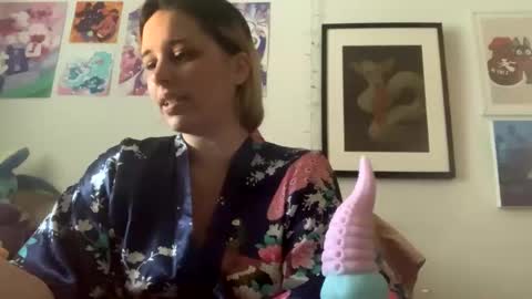 Snapshot of sadgirlsocial chatting on November 16, 2025, 12:55 pm sweet angel baby online show from November 16, 2025, 12:55 pm