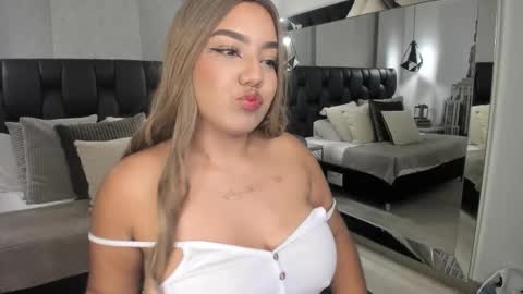 Snapshot of sadiefoster chatting on September 12, 2025, 4:51 pm Sadie online show from September 12, 2025, 4:51 pm