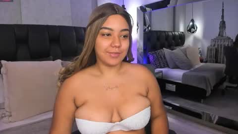 Snapshot of sadiefoster chatting on September 19, 2025, 1:23 pm Sadie online show from September 19, 2025, 1:23 pm