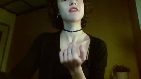 Snapshot of sadnimf chatting on October 26, 2025, 11:42 pm Rose online show from October 26, 2025, 11:42 pm