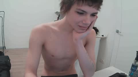 sadvetements online show from April 3, 2026, 8:23 am