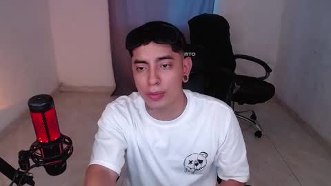 saenz_hotx online show from March 8, 2025, 10:56 pm