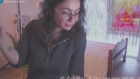 Snapshot of safaeri chatting on January 7, 2025, 8:21 pm Safa online show from January 7, 2025, 8:21 pm