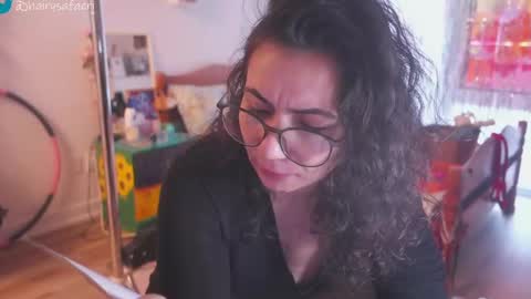 Snapshot of safaeri chatting on January 25, 2025, 7:39 pm Safa online show from January 25, 2025, 7:39 pm