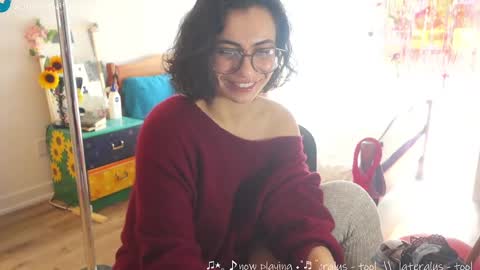 Snapshot of safaeri chatting on February 26, 2025, 4:14 pm Safa online show from February 26, 2025, 4:14 pm