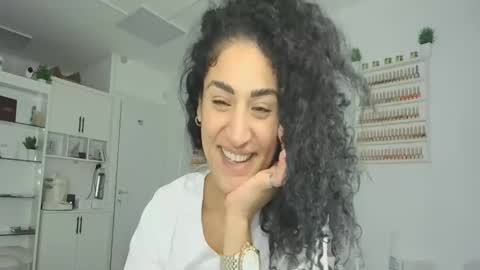 Snapshot of safari_xx chatting on October 1, 2025, 11:16 am Queen online show from October 1, 2025, 11:16 am