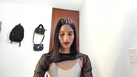 Snapshot of safiro_queen chatting on January 19, 2025, 2:57 am Safiro Queen online show from January 19, 2025, 2:57 am