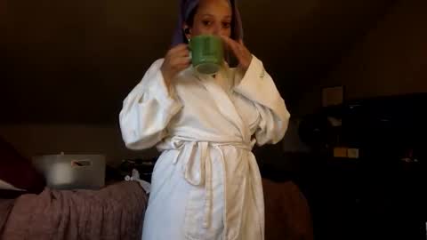 Snapshot of saggy888 chatting on September 15, 2025, 10:43 pm MistressLady online show from September 15, 2025, 10:43 pm