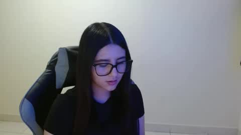 Snapshot of sahaliefox_ chatting on November 20, 2025, 9:58 pm Sahaliefox online show from November 20, 2025, 9:58 pm