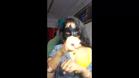 Snapshot of sahani2208 chatting on April 23, 2026, 10:14 am Queen Archana online show from April 23, 2026, 10:14 am