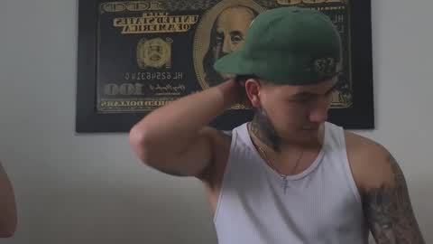 Snapshot of sahara_n_thiago chatting on October 23, 2025, 11:53 am Sahara y Thiago online show from October 23, 2025, 11:53 am