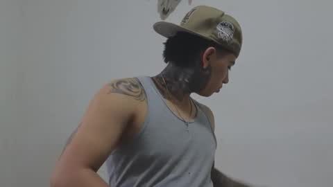 Snapshot of sahara_n_thiago chatting on November 17, 2025, 11:27 am Sahara y Thiago online show from November 17, 2025, 11:27 am