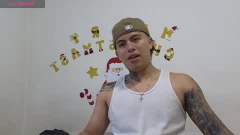 Snapshot of sahara_n_thiago chatting on December 4, 2025, 11:08 am Sahara y Thiago online show from December 4, 2025, 11:08 am