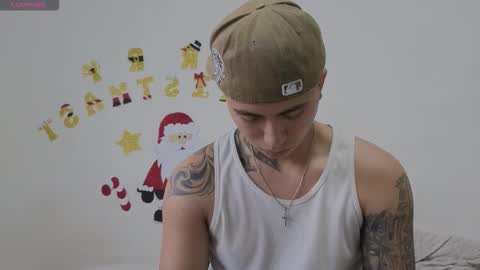 Snapshot of sahara_n_thiago chatting on December 5, 2025, 11:30 am Sahara y Thiago online show from December 5, 2025, 11:30 am