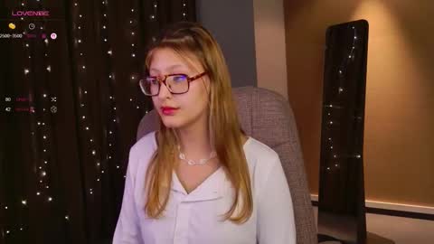 Snapshot of saharozza chatting on February 18, 2026, 1:40 pm saharozza online show from February 18, 2026, 1:40 pm