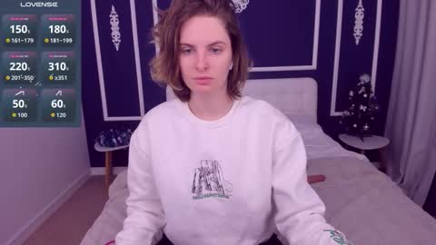 Adel online show from December 2, 2025, 10:09 am