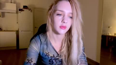 Sofia online show from December 16, 2025, 3:44 am