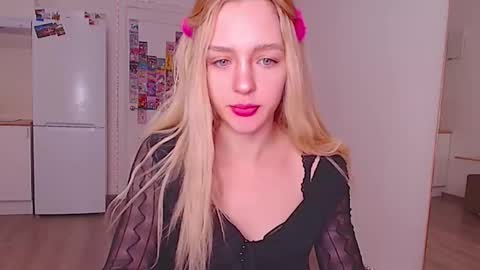 Sofia online show from February 9, 2026, 3:32 am