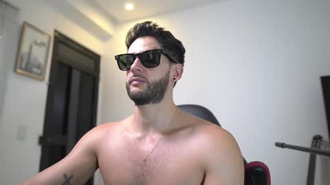 Snapshot of saimonhot1 chatting on October 21, 2025, 8:42 pm saimon online show from October 21, 2025, 8:42 pm