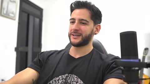 Snapshot of saimonhot1 chatting on October 23, 2025, 8:18 pm saimon online show from October 23, 2025, 8:18 pm