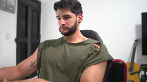 Snapshot of saimonhot1 chatting on November 15, 2025, 3:30 pm saimon online show from November 15, 2025, 3:30 pm