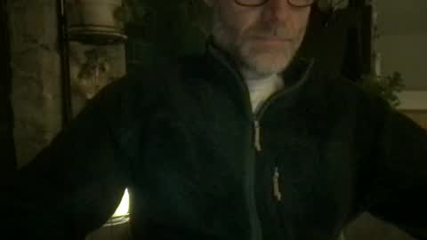 Snapshot of saint009 chatting on April 19, 2026, 8:55 pm saint009 online show from April 19, 2026, 8:55 pm
