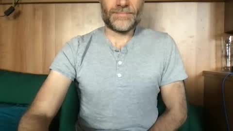 Snapshot of saint009 chatting on April 25, 2026, 4:48 pm saint009 online show from April 25, 2026, 4:48 pm