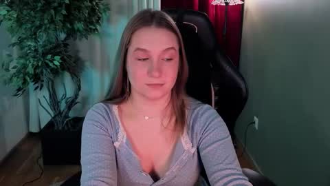 Snapshot of saint__vicious chatting on February 20, 2026, 8:42 pm saint__vicious online show from February 20, 2026, 8:42 pm