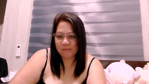 saint_flowerxxx online show from October 22, 2025, 1:55 pm