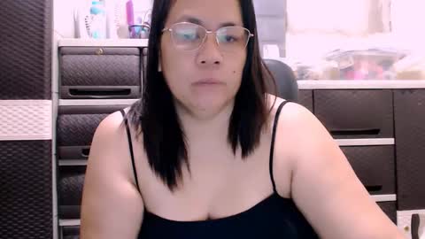 saint_flowerxxx online show from October 26, 2025, 10:36 pm