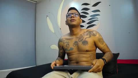 Snapshot of saipadpuer30 chatting on February 8, 2025, 7:15 am Saipadpuer30 online show from February 8, 2025, 7:15 am