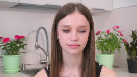 Snapshot of sairally chatting on June 10, 2026, 2:16 pm Ariel online show from June 10, 2026, 2:16 pm