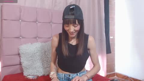 Snapshot of sakura_skinny chatting on December 11, 2024, 5:37 pm Sakura Skinny online show from December 11, 2024, 5:37 pm