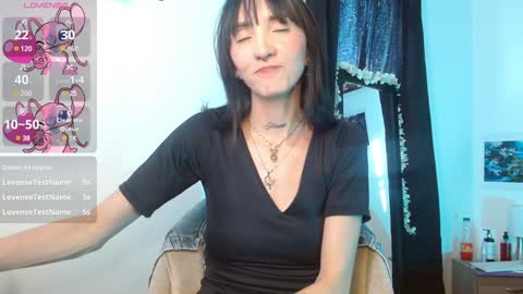 Snapshot of sakura_skinny chatting on January 9, 2025, 8:11 pm Sakura Skinny online show from January 9, 2025, 8:11 pm
